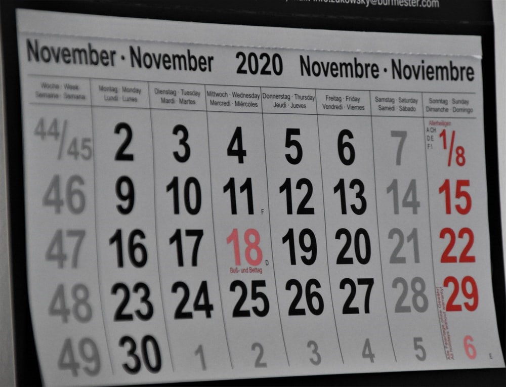 Imagem de um calendário de novembro de 2020